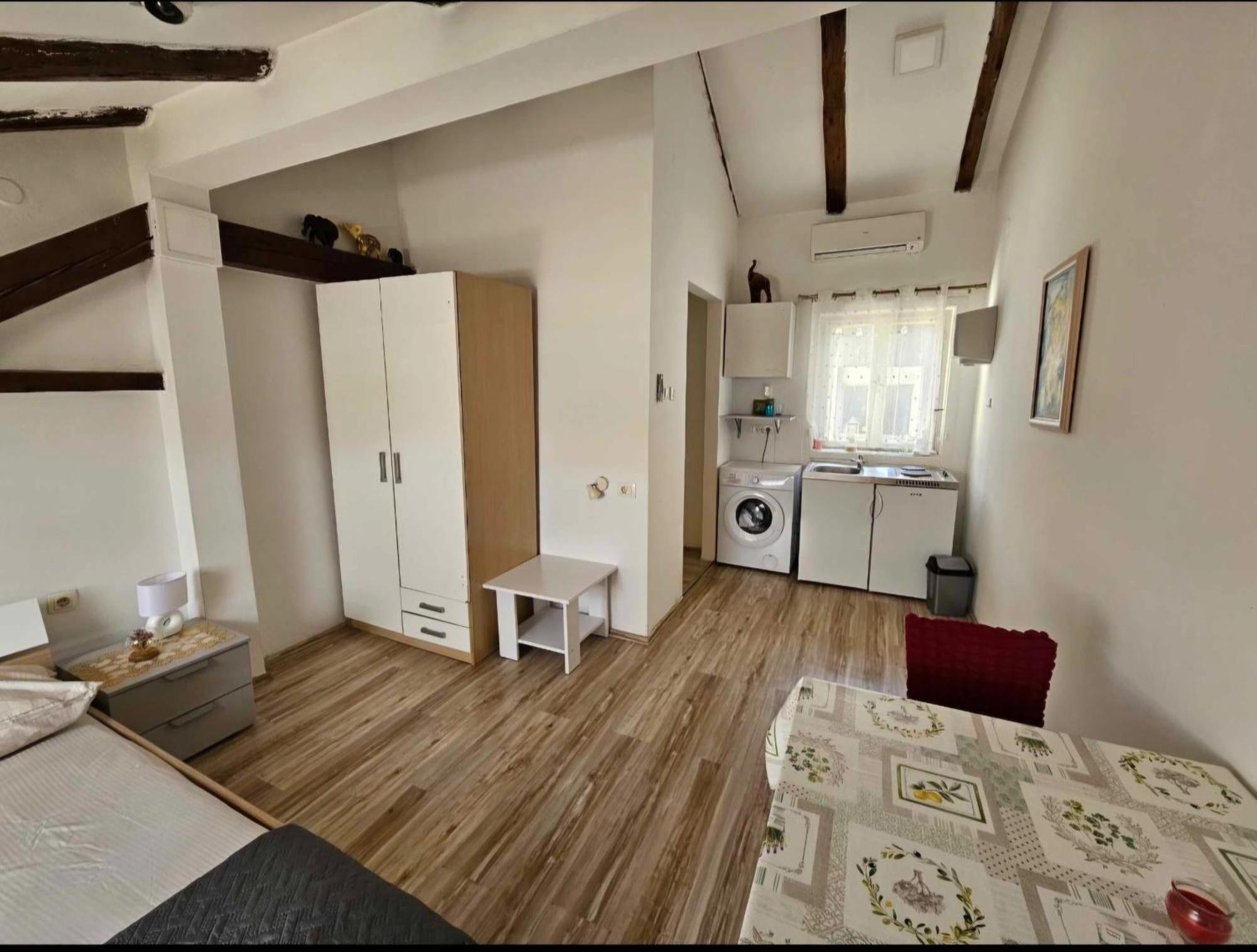 Rooms In Сплит Екстериор снимка